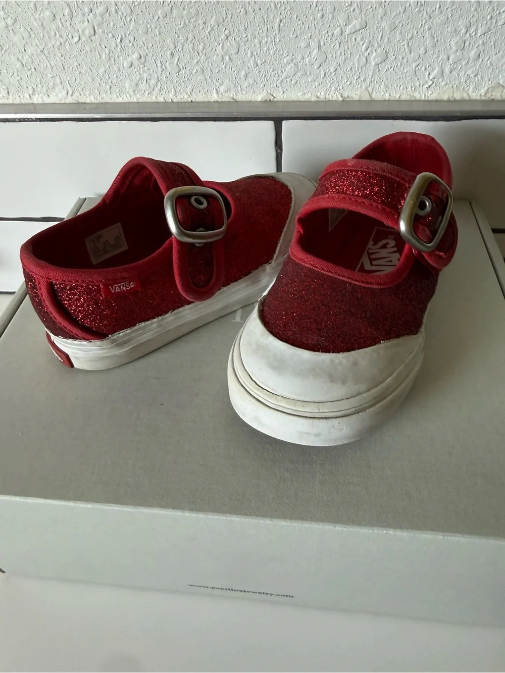 Vans Kids Red Glitter Mary Jane Slip-On Sneakers with Buckle
